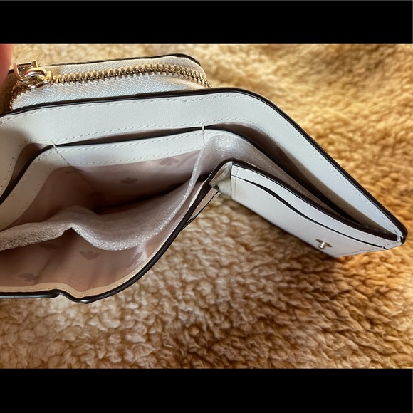 SOLD~Kate Spade White Tri Fold Wallet w/ Zipper - Picture 4 of 4